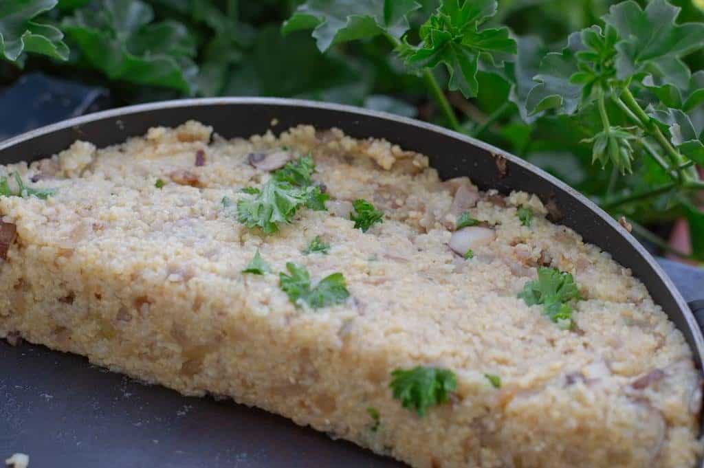 Polenta su pievagrybiais