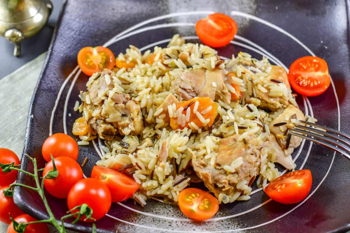 Mehr über den Artikel erfahren Pilaw mit Hühnchen
