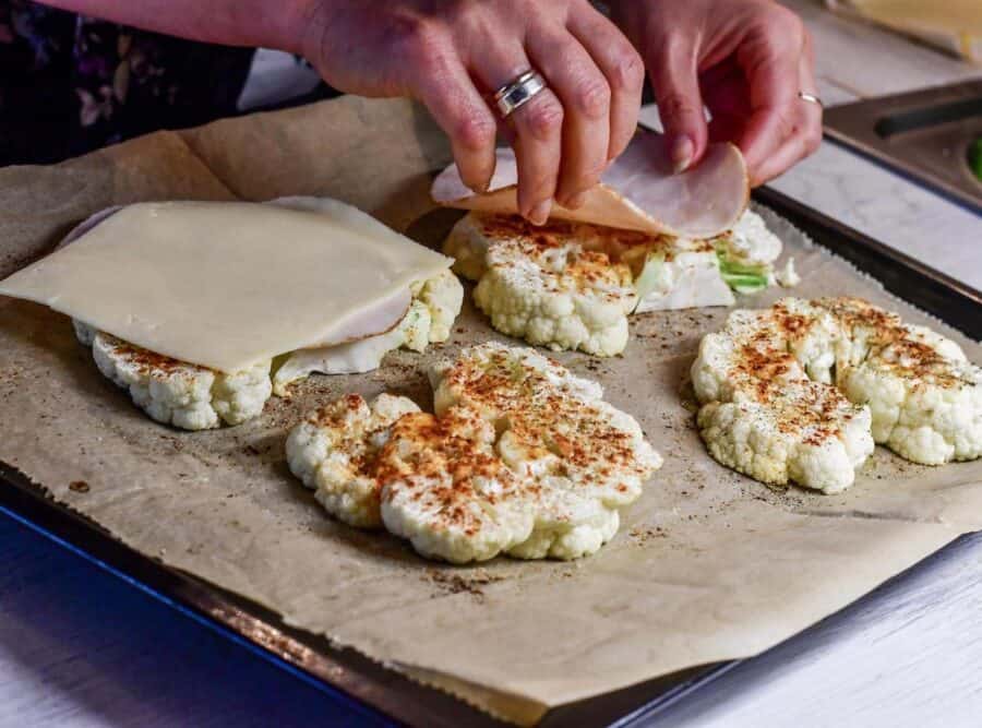 Keptas Žiedinis Kopūstas Su Kumpiu, Sūriu Ir Kiaušiniu 4